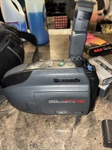 Panasonic PV-L691D Palmcorder VHS-C VHSC Camcorder 26x Two Battery Seems To Work - Picture 1 of 15