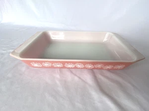 Vintage Pyrex 548-B 1 1/4 QT Rosa Gänseblümchen Platzsparer Kasserolle Bäcker ohne Deckel - Bild 1 von 17