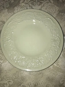 Plato de postre de pan en relieve patricio de madera de cuña 6,5" Inglaterra - Imagen 1 de 4