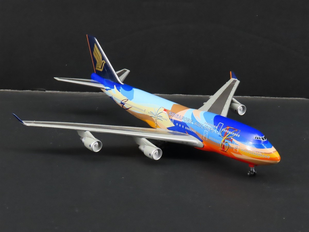 1/400 ドラゴンウィングス B747-400 コーポレート(ハウス)カラー 未展示品 ドラゴンウィングス BOEING 747-400 1/400 - メルカリ