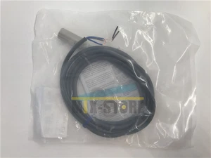 1PCS New Omron E2E-X5E1 Sensor&Proximity Switch - Picture 1 of 6