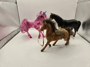 Lote de 3 surtidos de juguetes para caballos. - Imagen 1 de 9