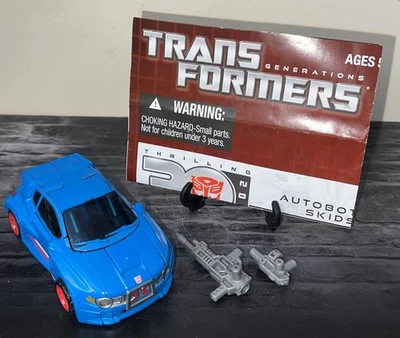 Transformers Generations SKIDS Complete Thrilling 30 2014 Autobot Figure - Image 1 of 4