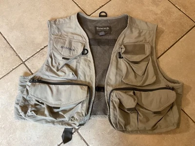 SIMMS Guide Fishing Vest size Large - Image 1 of 4