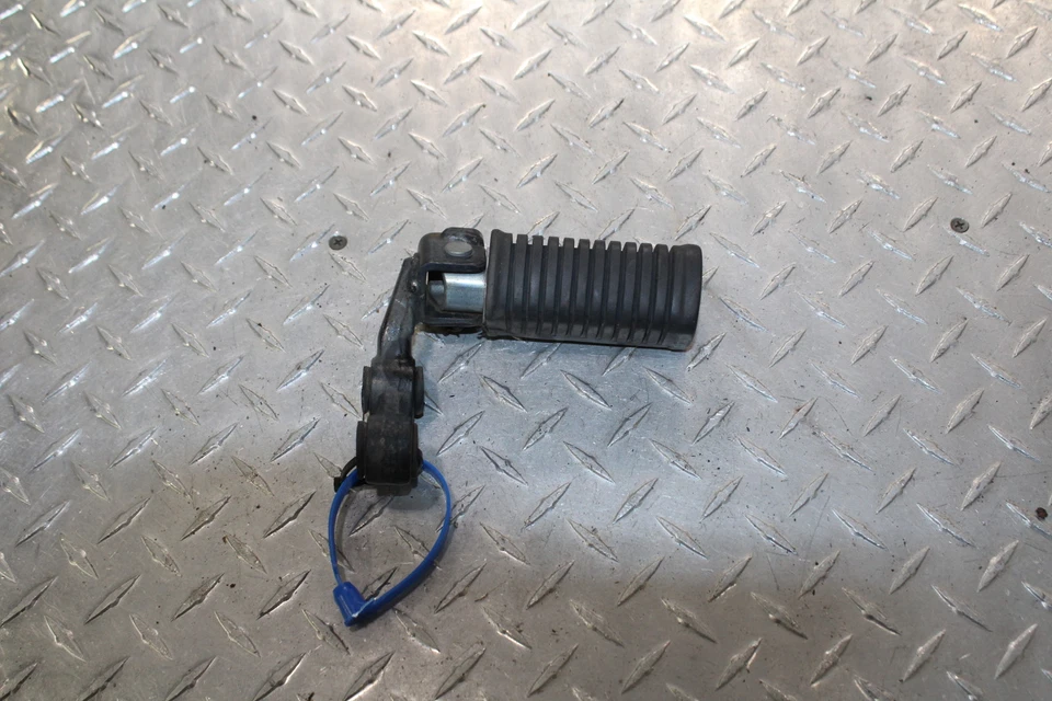 Kawasaki 750 CSR KZ750M 1982 reposapiés delantero derecho clavija paso Foto 1 de 4