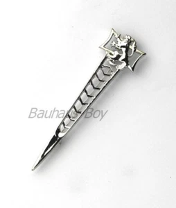 KILT PIN SCOTTISH LION RAMPANT OPEN LINK CHROME FINISH HIGHLAND MENSWEAR BOXED - Picture 1 of 3