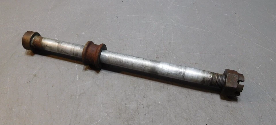 Eje de rueda trasera Kawasaki F11 Foto 1 de 1