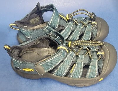 Keen FishermanBoys Size 2 Shoes Blue Waterproof Sport Hiking Youth Sandals - Image 1 of 4