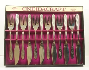 Boxed Set of 6 Oneida Retro Fish Knives & Forks Stainless Steel ~ Winter Song - Picture 1 of 4
