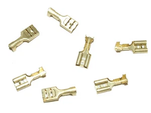 COPPER SPADE FEMALE TERMINALS 0.8 OPEN ENDED FOR CRIMPING, 6.35MM (100 PIECES) - Foto 1 di 1