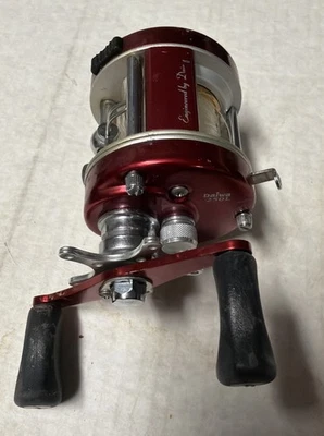 Daiwa 250L Millionaire Classic Round Baitcast Reel Left Handed Smooth Reel - image 1 of 4