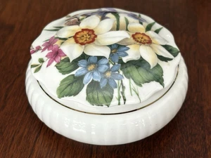 Caja de baratijas florales ALLYN NELSON Fine Bone China 3,5" x 1,5" ~ Inglaterra - Imagen 1 de 8