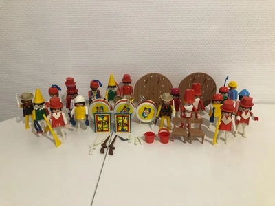 PLAYMOBIL   lot de personnages  vintage et récent pour cirque - Photo 1/4