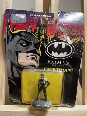 Figura Catwoman de metal fundido a presión Batman Returns de ERTL de colección 1991 en paquete  Foto 1 de 4