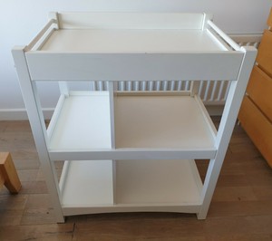 mamas and papas mia changing unit