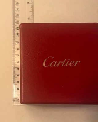 Anillo de eternidad Cartier de diamantes de oro blanco de 18 quilates talla 8 con caja unisex Foto 1 de 4