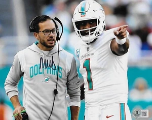 MIKE MCDANIEL Signed Autographed 8x10 Photo Beckett BAS COA MIAMI DOLPHINS Coach - Picture 1 of 1