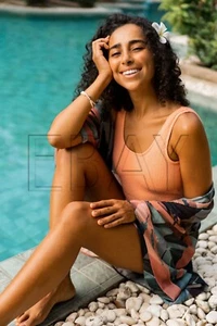 Impresión artística arriesgada foto modelo bikini niña morena 4x6 A915 - Imagen 1 de 1