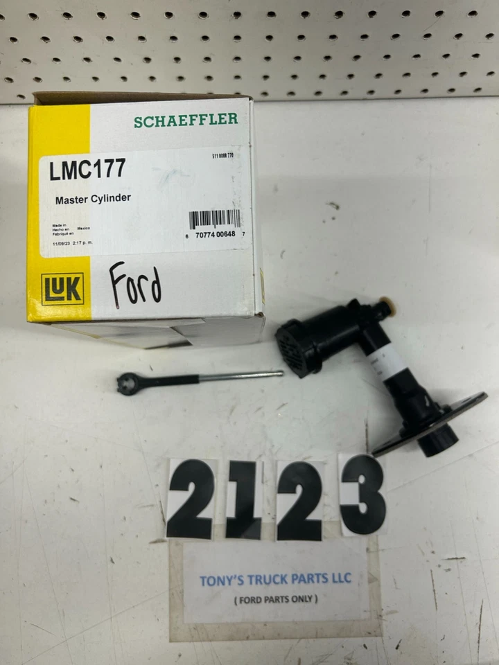 Camión Ford 1993-1997 y cilindro maestro Bronco LUK LMC 177 Foto 1 de 4
