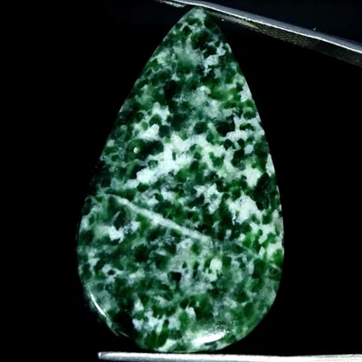 Piedra preciosa cabujón pera jade punto verde natural 38,20 quilates AA+ 22X39X5 MM Foto 1 de 4