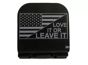 Clip cappello alluminio inciso laser bandiera americana / Love It Or Leave It Brim-it - Foto 1 di 9