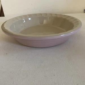 Plato para pastel Le Creuset rosa 10” redondo 17-01 fabuloso estado - Imagen 1 de 5