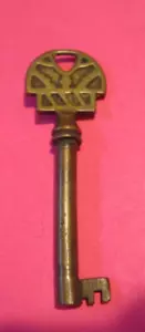 Vtg ANTIQUE OPEN BARREL BRASS EASTLAKE SKELETON KEY CABINET DRESSER KEY 3 INCHES - Picture 1 of 2