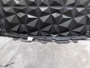 VW GOLF MK7 MK7.5 2017-20 CENTRE REAR BUMPER MOUNT BRACKET SUPPORT 5G6807863C - Picture 1 of 5