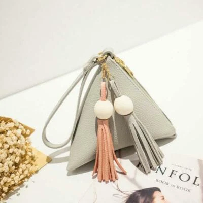 Mujeres Cuero PU Borla Cartera sin asas Forma de triángulo Bolso de mano Lindo Monedero Bolso Foto 1 de 4