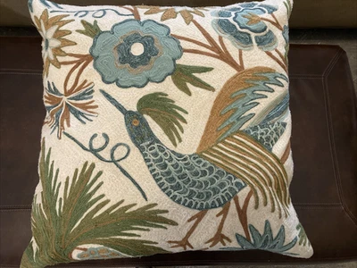 Pottery Barn Беатрис Кремовая Вышитая Синяя Павлинья Птица 24" Подушка с Вставкой - Изображение 1 из 4