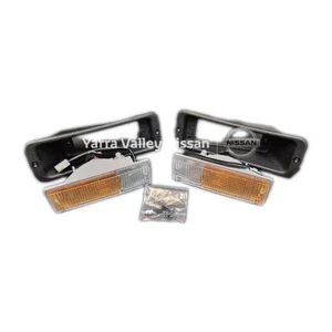 Genuine Nissan Patrol GU Y61 Indicator Lamp And Surrounds Set Steel Bull Bar - Picture 1 of 1