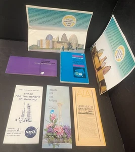 Lote de recuerdos de la Feria Mundial de Seattle 1962 - Folletos de libro guía - Imagen 1 de 13