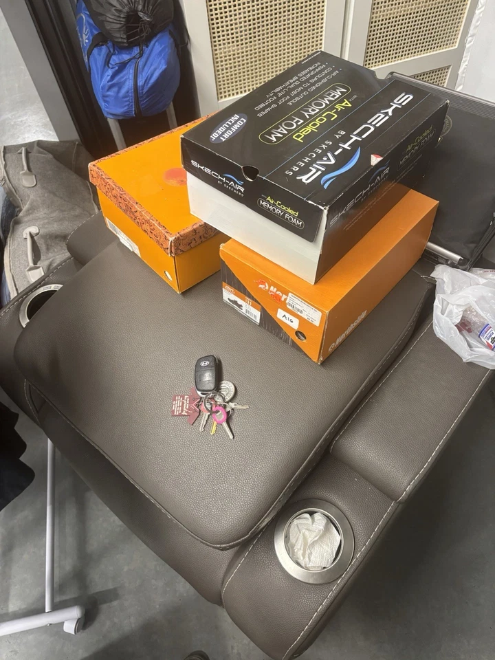 white tablecloths 60 x 102 Polyester Mainstays Brands - Image 1 of 4