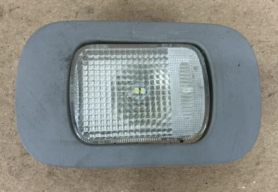 Lámpara de luz de lectura domo techo interior Honda Odyssey 2018-2022 con cubierta de bisel OEM Foto 1 de 4