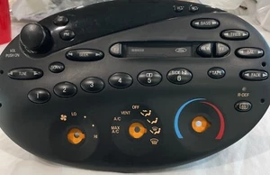 1996-97 Ford Mustang/Taurus/Sable AM FM Cas Radio F6DF-18C858-AJ LESEN ungeprüft - Bild 1 von 9