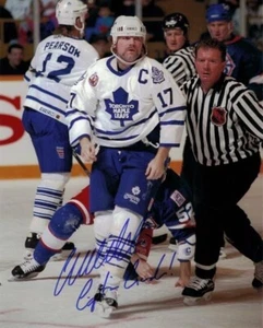 Wendel Clark Toronto Maple Leafs Autographed 8x10 After Fight "Captain Crunch" - Picture 1 of 1