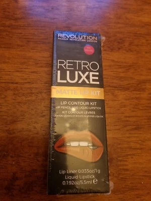 Makeup Revolution retro Luxe LIP KIT MATTE and METALLIC LIQUID LIPSTICK LIP KIT  - Image 1 of 2