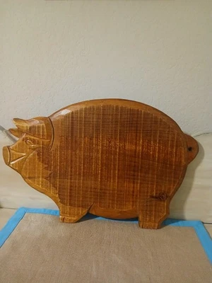 Pig Shaped Wood Cutting Board 17" W x 10.5" H x .5" Thick Beautiful Craftmanship - Image 1 of 4