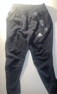 Adidas Gameday Hose / Schwarz Freizeit Daily Hose Herren Große HE5038 Slim Fit - Bild 1 von 3