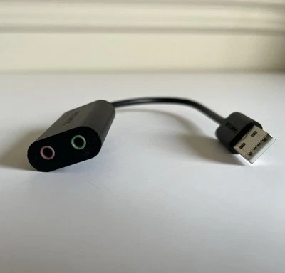 UGREEN USB 2.0 Audio Adapter External Stereo Sound Card w 3.5mm Headphone & Mic - Image 1 of 4