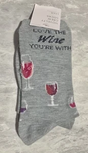 Kohl’s *WOMENS NOVELTY CREW SOCKS-LOVE THE WINE YOU’RE WITH* Size 4-10. New-Tags - Picture 1 of 4