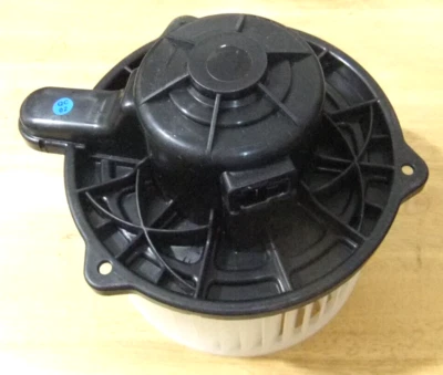 Motor soplador calentador aire acondicionado BDFHYK 700222 compatible con Chrysler Daytona, Hyundai El Foto 1 de 4