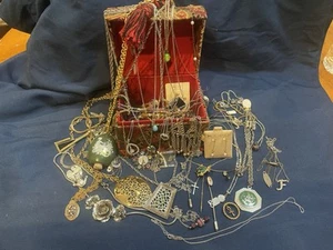 Jewelry Lot 50 Pieces With Jewelry Box - Bild 1 von 11
