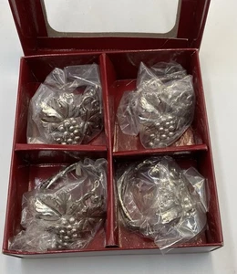 Set 4 anelli tovaglioli vintage Arthur Court design uva classico con scatola - Foto 1 di 4