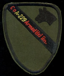 US Army Co A 229th Armed Helicopter BN 1st Air Cavalry Vietnam Patch N-29 - Picture 1 of 2