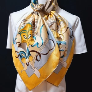 RARE VINTAGE HERMES Silk Scarf "Le Carnaval de Venise" Carre 90 - Picture 1 of 15