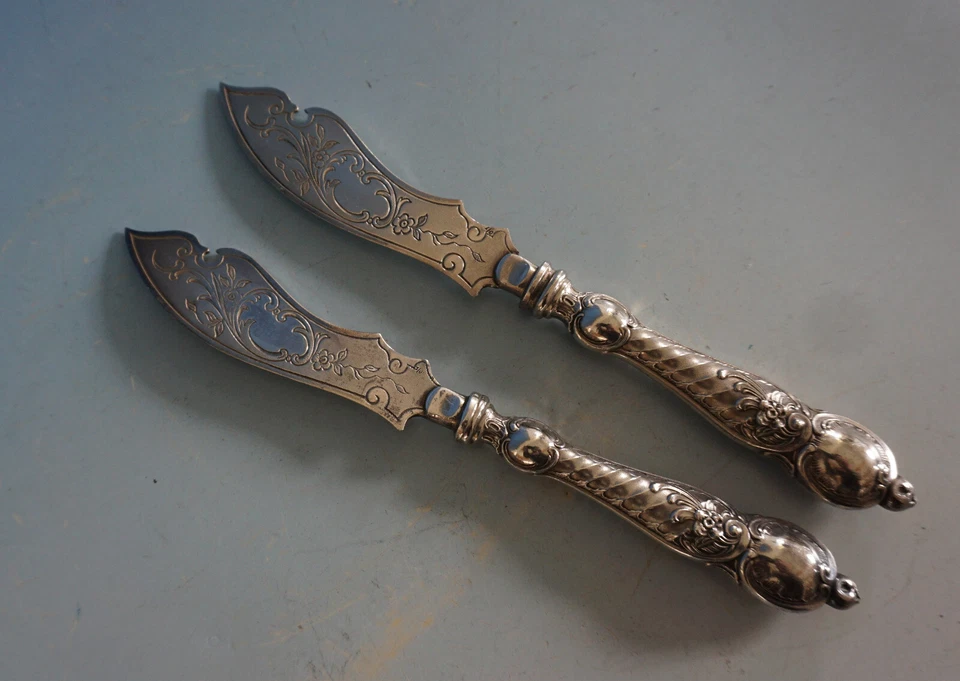 2 WMF seltene Buttermesser Messer versilbert Rocaillendekor vor 1900 (523-050) - Bild 1 von 4