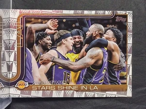 Showtime! 2025-26 Topps Basketball #293 Season Tip Off Foil - Picture 1 of 2