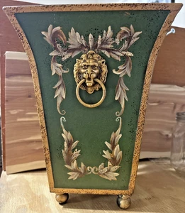 Vintage 10" Tole Metal Pot Gold Lion Head Handles Planter Container Decor - Picture 1 of 7