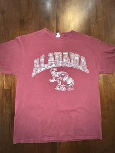 ๐ Vintage Alabama Crimson Tide Silver Print Elephant T-Shirt Size LRG Maroon - Picture 1 of 7